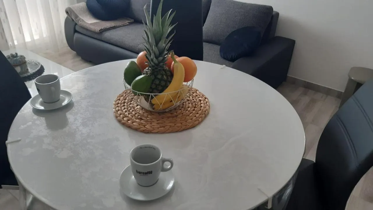 Apartmani Lucija Povljana Croatia
