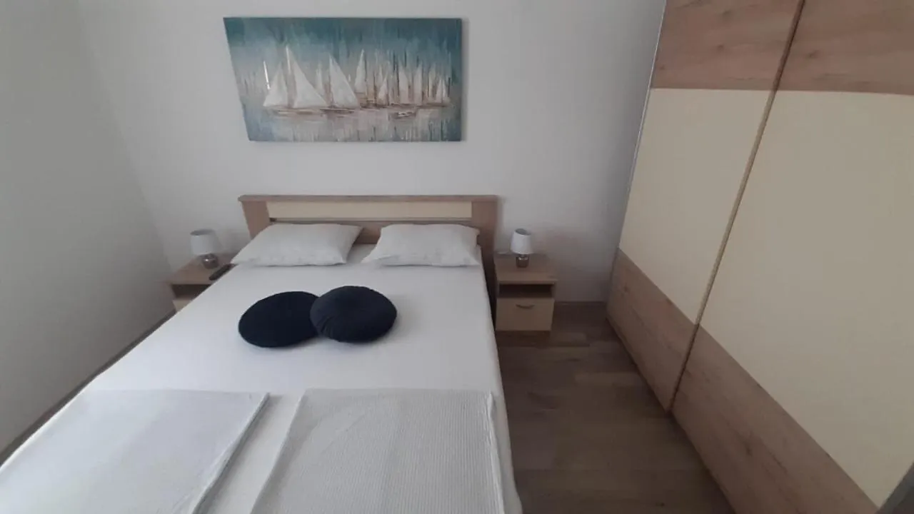 Apartment Apartmani Lucija Povljana