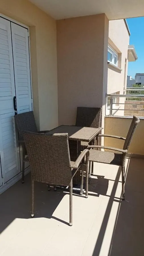 Apartment Apartmani Lucija Povljana Croatia