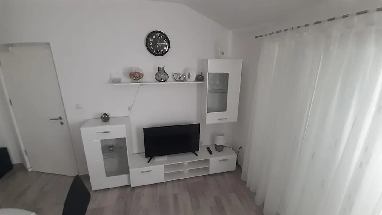 Apartment Apartmani Lucija Povljana