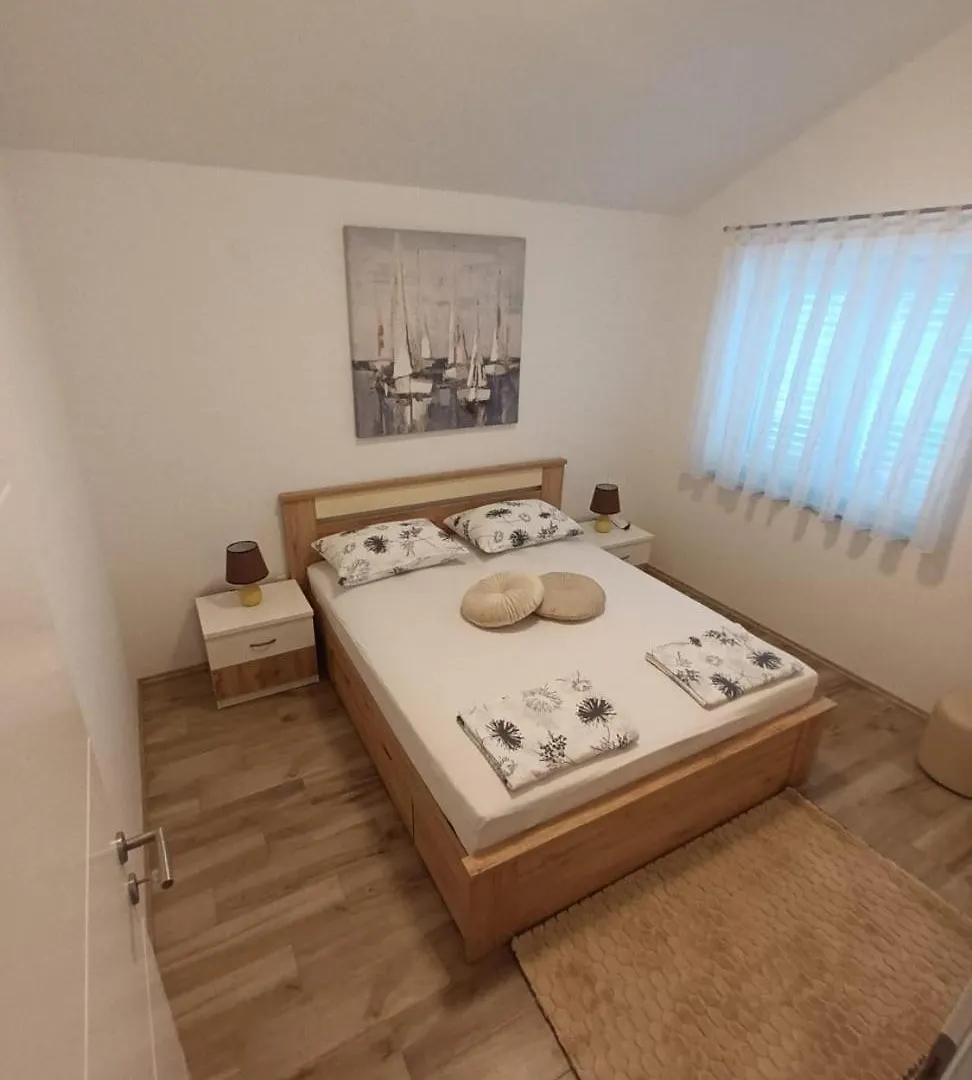 Apartment Apartmani Lucija Povljana