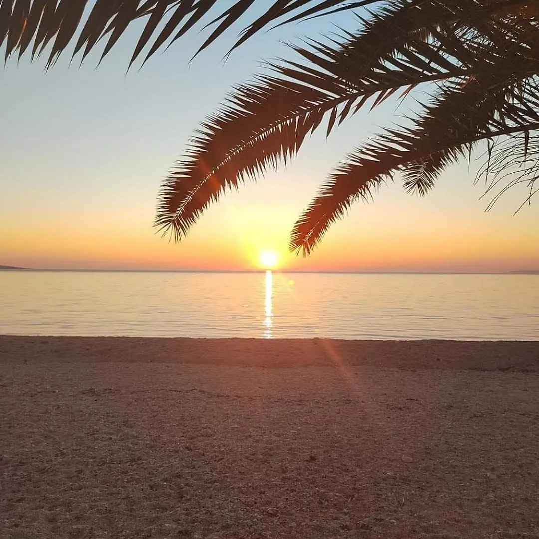 Apartmani Lucija Povljana 0*,  Croatia